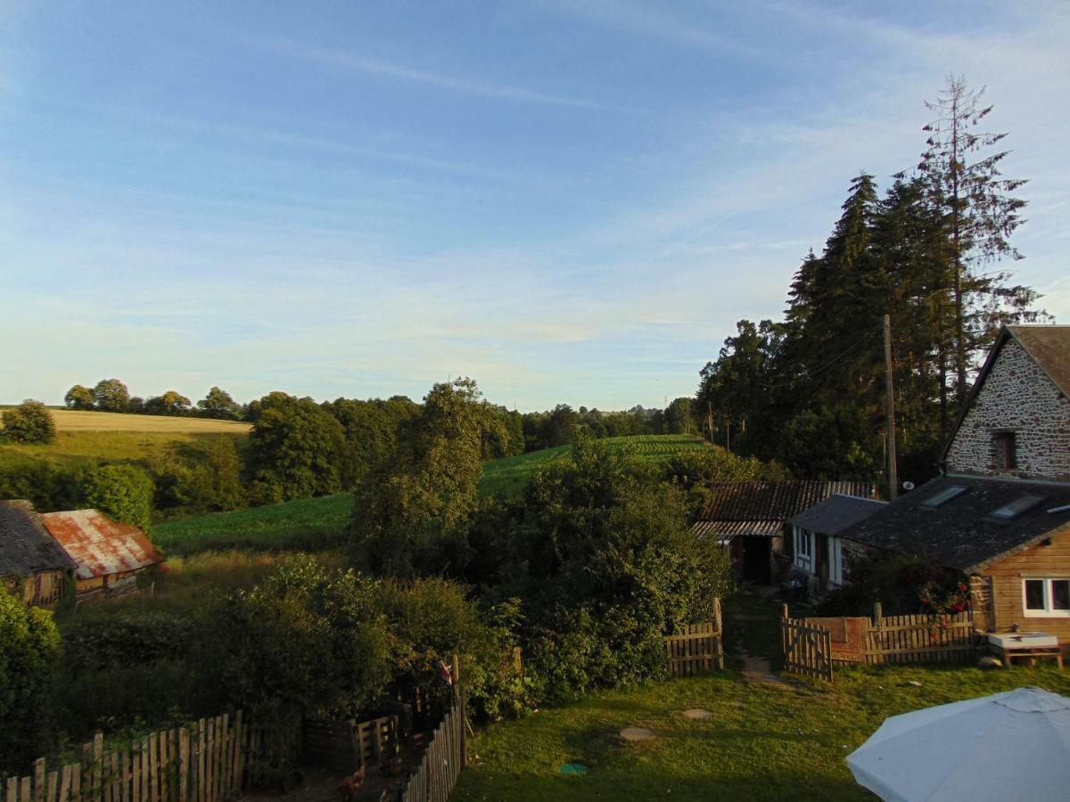 Le Domaine Saint-Symphorien-des-Monts Exterior foto